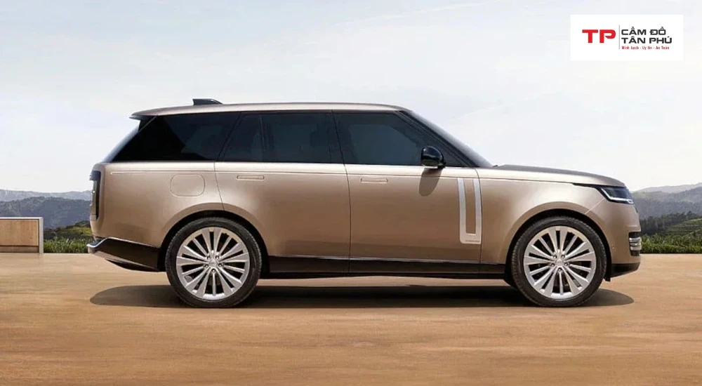 Land Rover là thương hiệu ô tô Anh chuyên về xe SUV địa hình