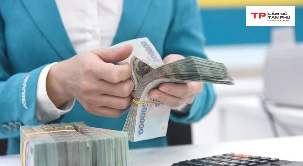 Hạn mức vay mua xe cũ tại ngân hàng phổ biến từ 65 - 75% giá trị xe
