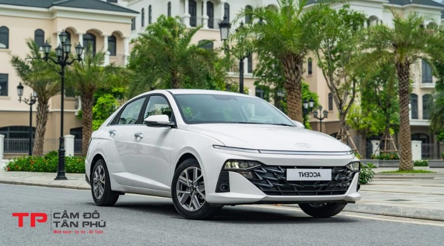 Nhu cầu cầm xe ô tô Hyundai với nhân viên tại Cầm đồ Tân Phú