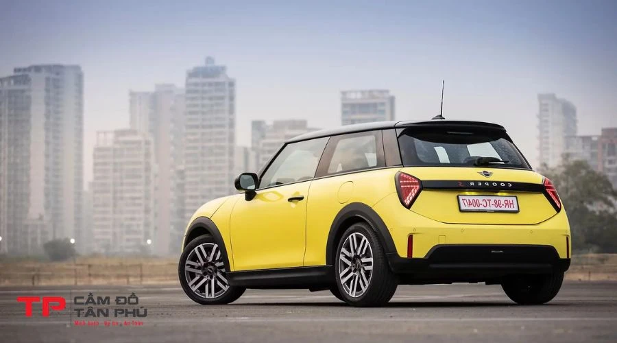 Lưu ý khi cầm Mini Cooper: chọn nơi chuyên xe châu Âu, đủ giấy tờ, rõ phí