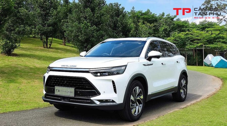 Ưu và nhược điểm khi cầm xe du lịch 5 chỗ: linh hoạt tài chính nhưng cần cân nhắc kỹ