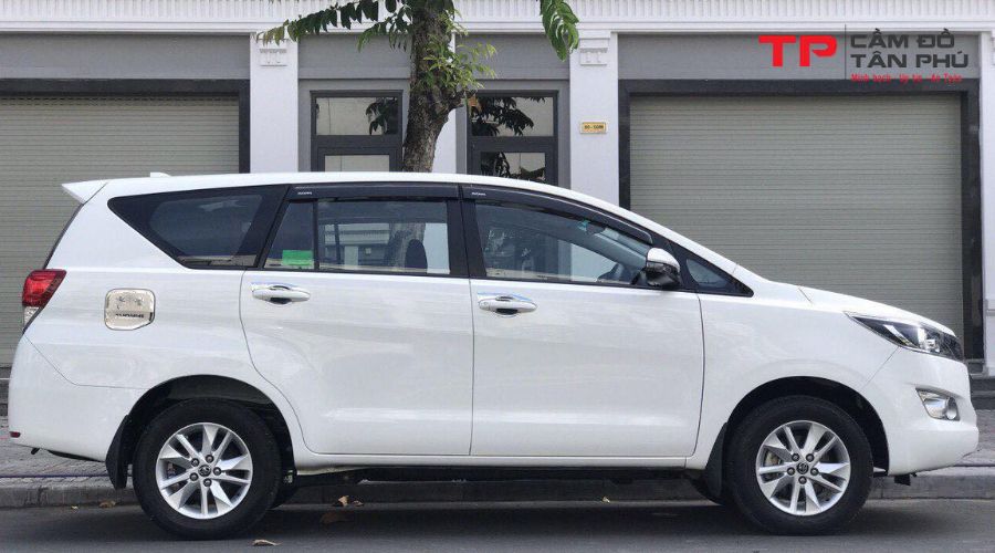 Thủ tục, điều kiện và hồ sơ cần chuẩn bị khi cầm xe ô tô 7 chỗ tại Tân Phú