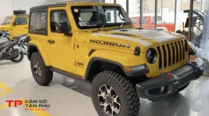 cầm xe ô tô Jeep