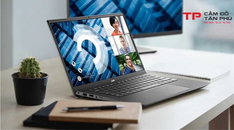 Quá Trình Cầm Laptop Dell
