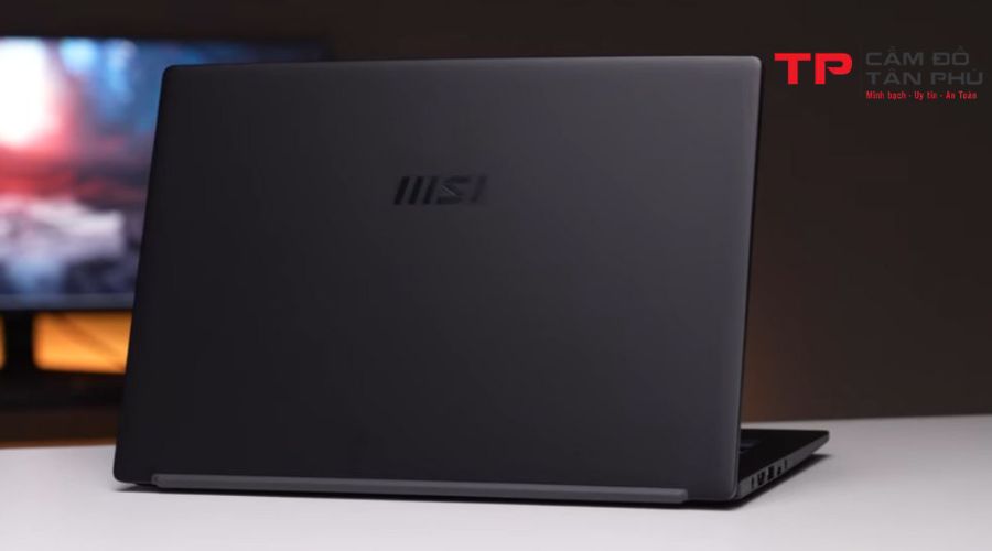 Cần lưu ý về lãi suất khi cầm laptop MSI