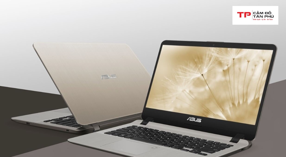 cầm laptop Asus