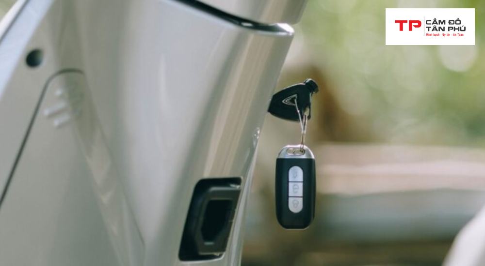 Cầm xe điện đứng tên công ty