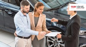 Cầm xe ô tô điện không giữ xe