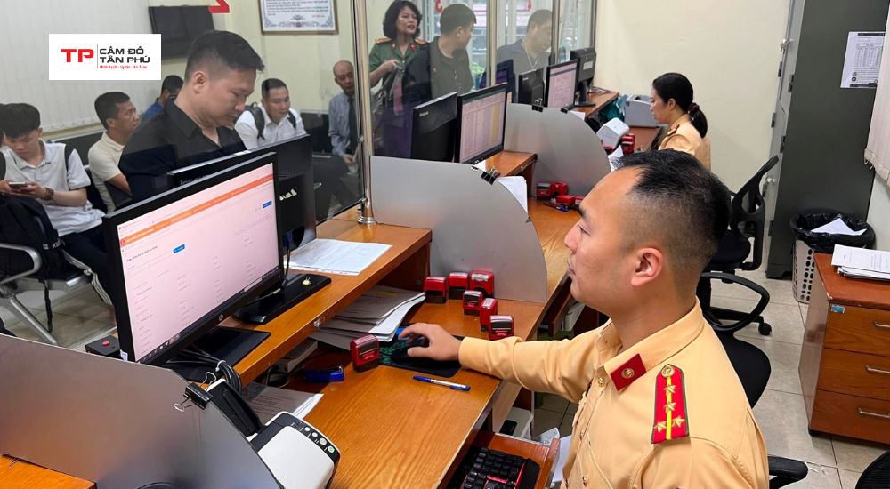 Lệ phí và các khoản chi phí khi đăng ký xe điện lần đầu